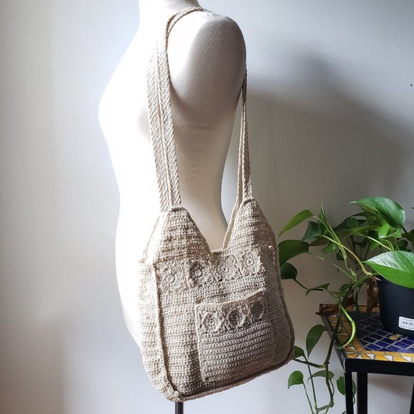 BEAUTIFUL BOHO MACRAME CROCHETED SLING BAG - Picture 1 of 11